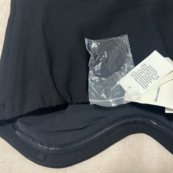 Abercrombie Strapless Crepe Sweetheart Jumpsuit in Black - Picture 8 of 8